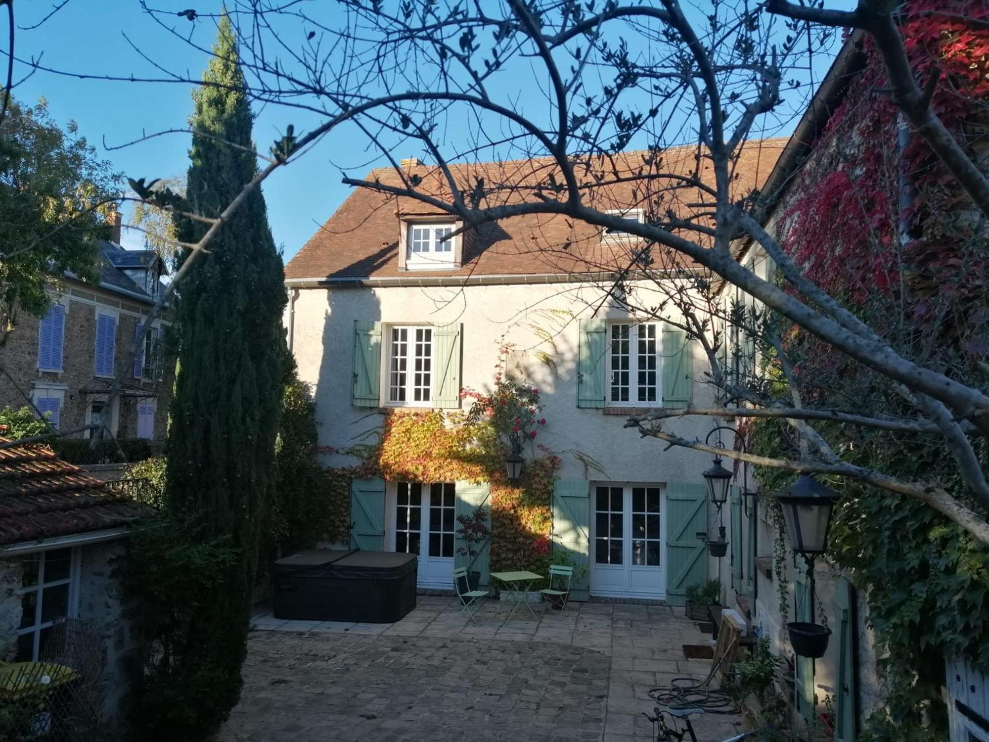 مانيي لي أمو Maison D'Hotes La Source المظهر الخارجي الصورة